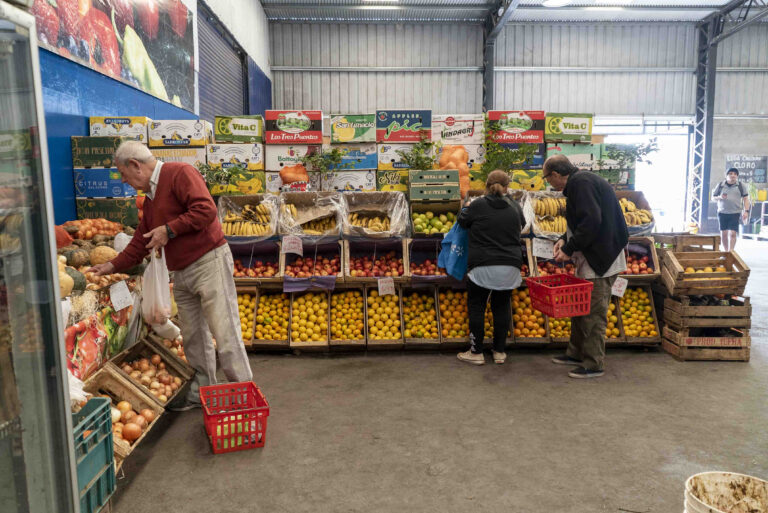 Acuerdo de precios en distintos rubros del Mercado Central