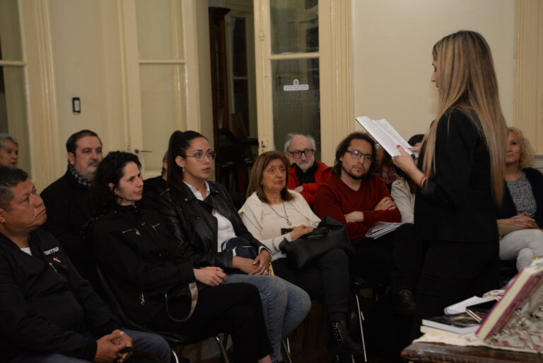 Noviembre empieza a pura literatura en el Palacio López Merino