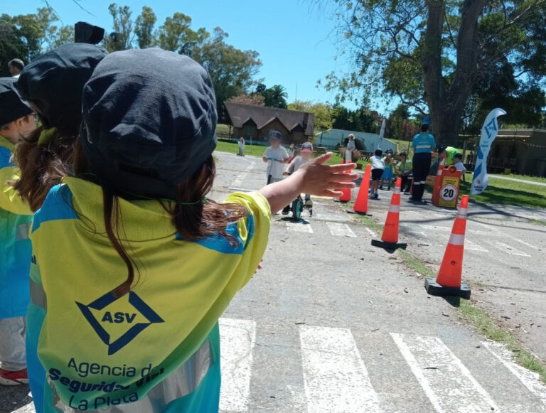 Realizamos actividades de educación vial en la República de los Niños