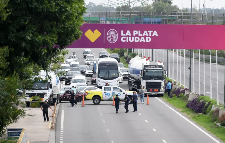 Organizaciones sociales cortarán la subida de la Autopista este lunes