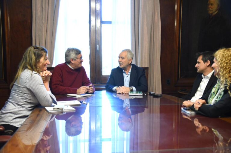 Alak y Javier Rodríguez acordaron la adhesión de La Plata al programa