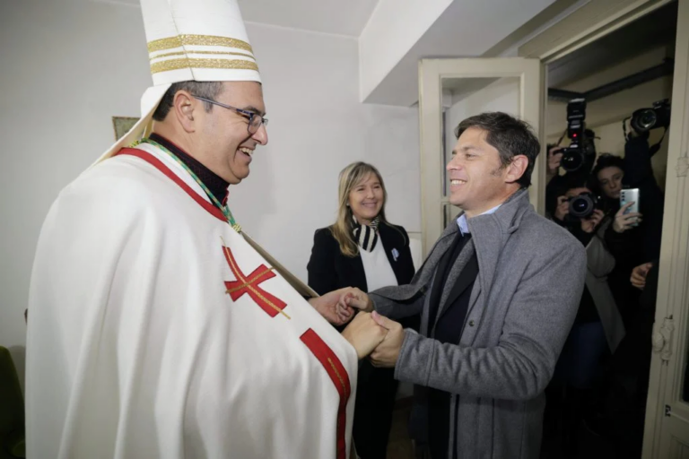 Kicillof participó del Tedeum en la Catedral de La Plata emocionado