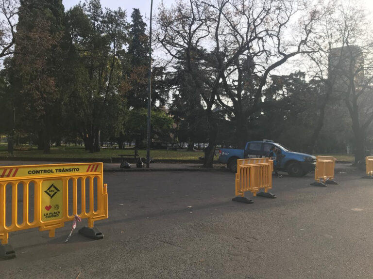 Por reconstrucción, la plaza San Martín se cerrará hoy a peatones