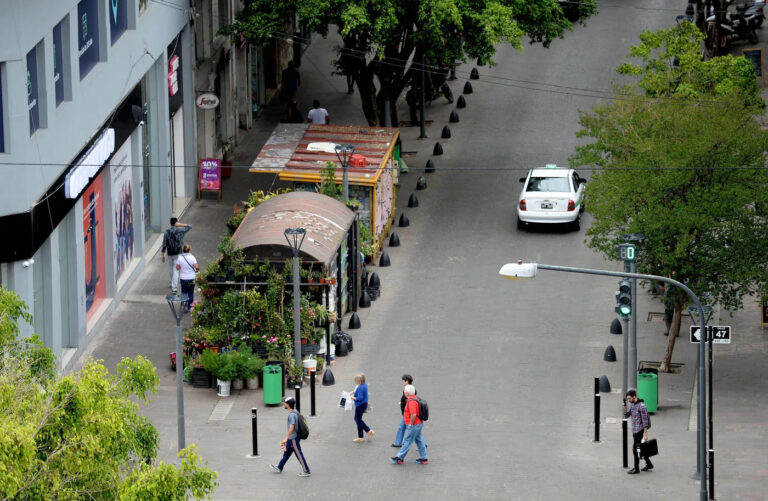 Licitan obras para mejorar los centros comerciales de calle 8 y calle 12