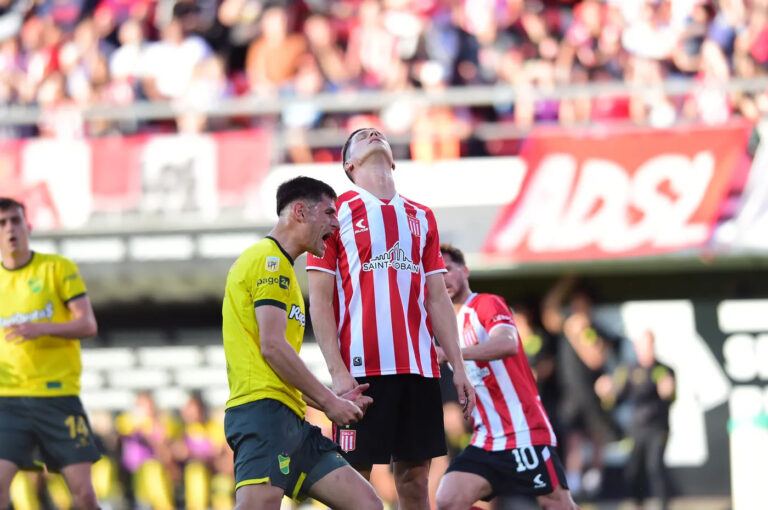 Guido Carrillo se fracturó y se sumó a la insólita lista de lesionados en Estudiantes