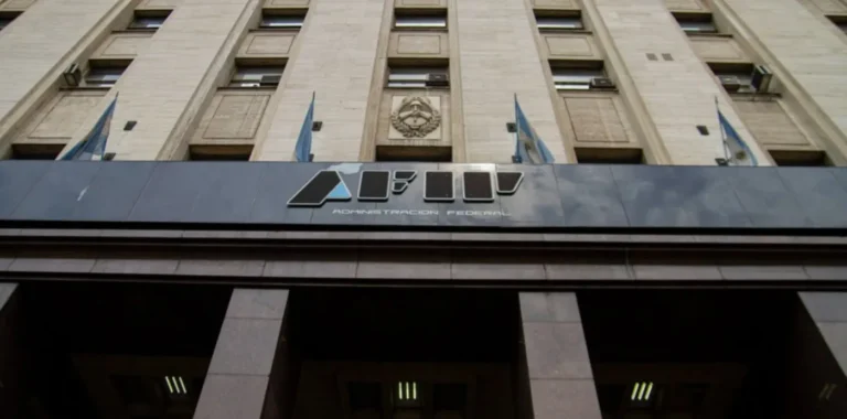 Nación oficializó la disolución de la AFIP y creó la nueva agencia de recaudación ARCA